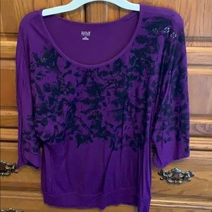 Purple quarter sleeve shirt